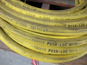 LOT TO INCLUDE: (1 PALLET) MISC. HOSING AND FLEXIBLE BRAIDED HOSE. LOADING & HANDLING FEE $15-4547